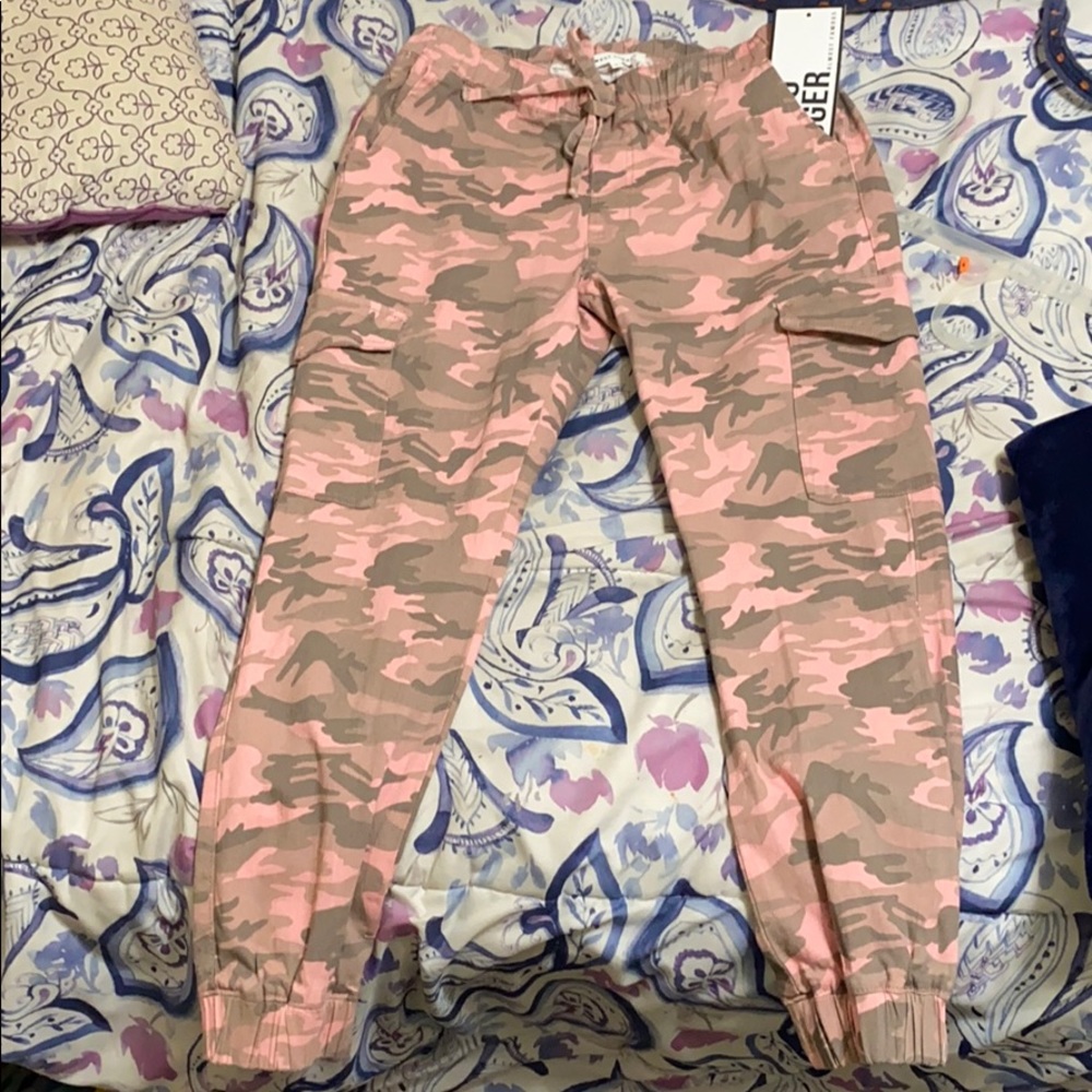 Almost famous pink Camo Cargo Joggers